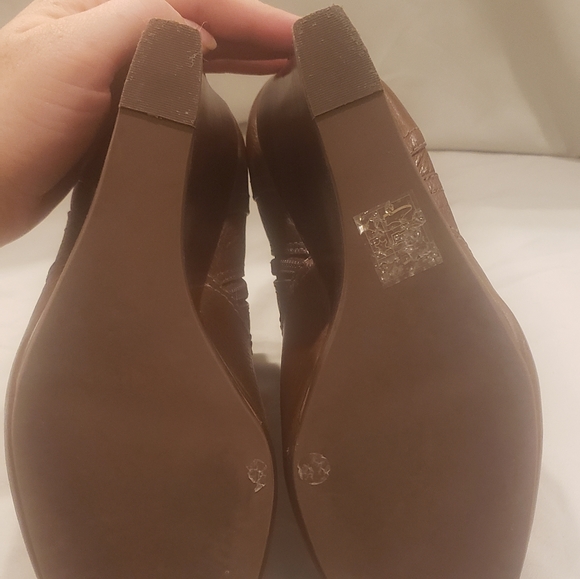 Tory Burch Elina brown leather ankle booties size 10 - Picture 9 of 11